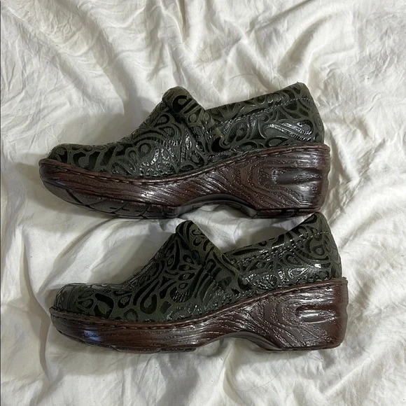 BOLO Green Leather and Brown Embossed Mules - Picture 3 of 4